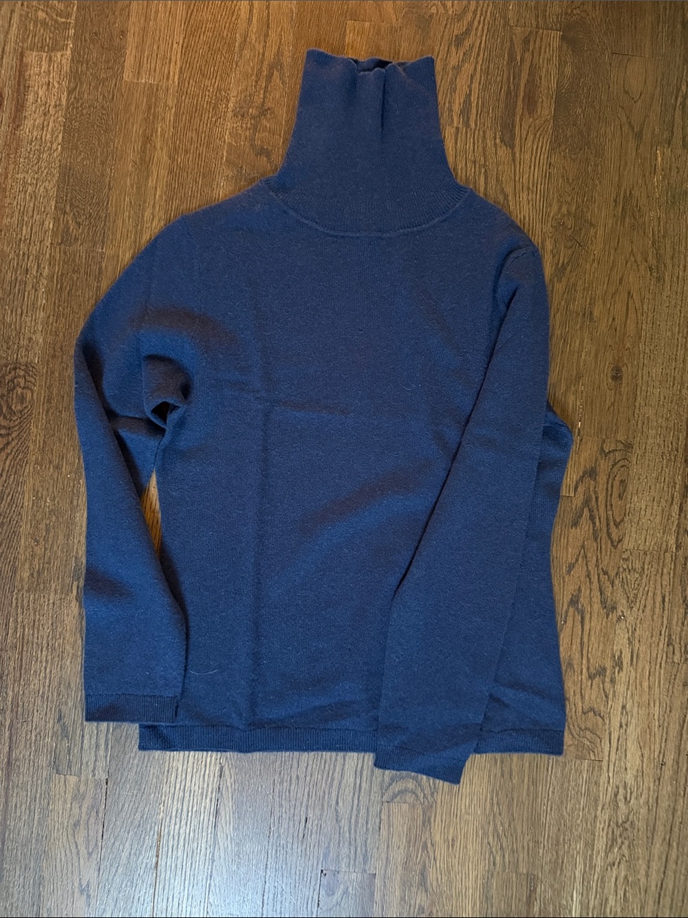 Garnet Hill Navy Turtleneck Cashmere Sweater